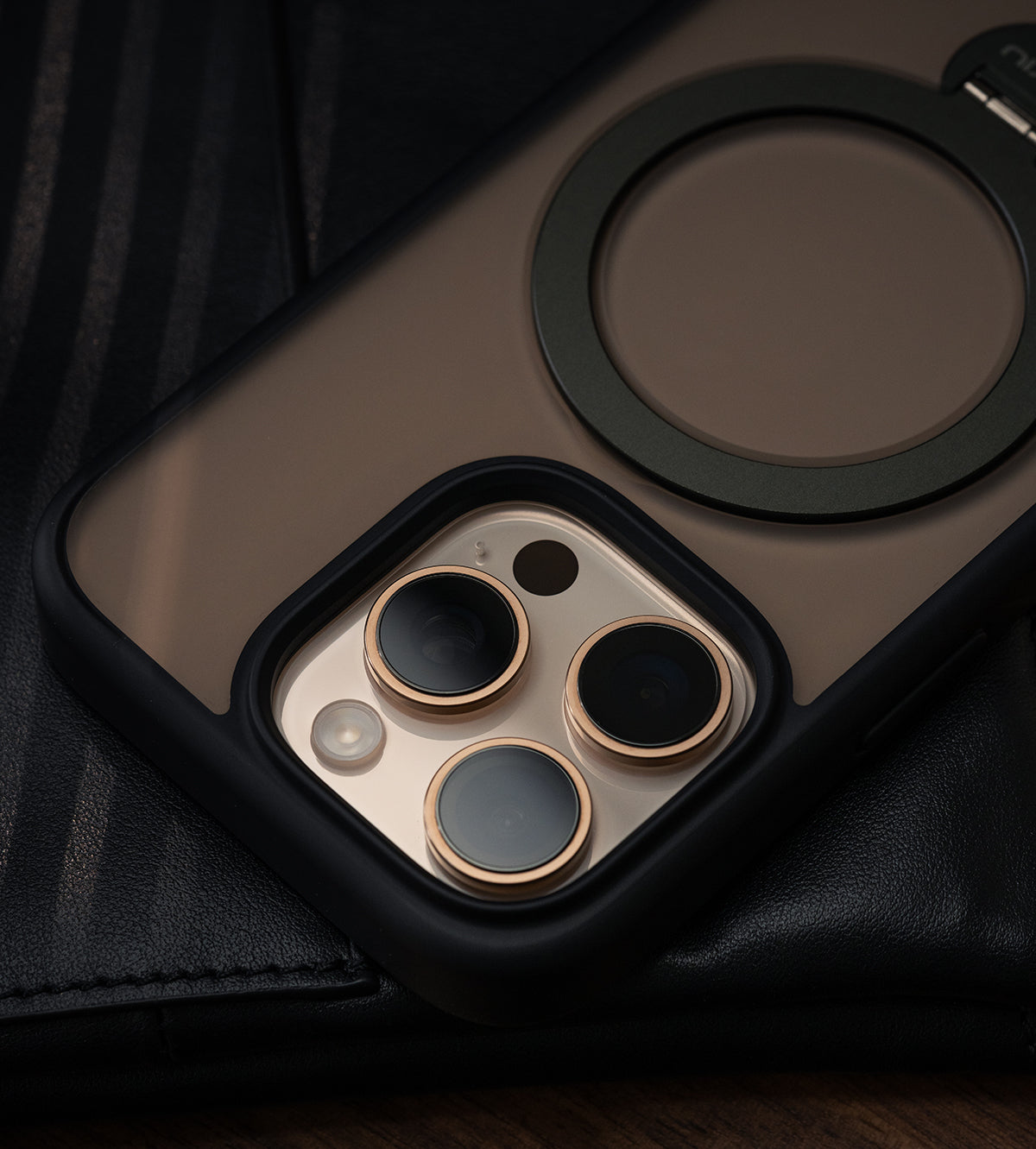 KUXIU Sarung Penyangga Fleksibel MagSafe Untuk iPhone - Hitam