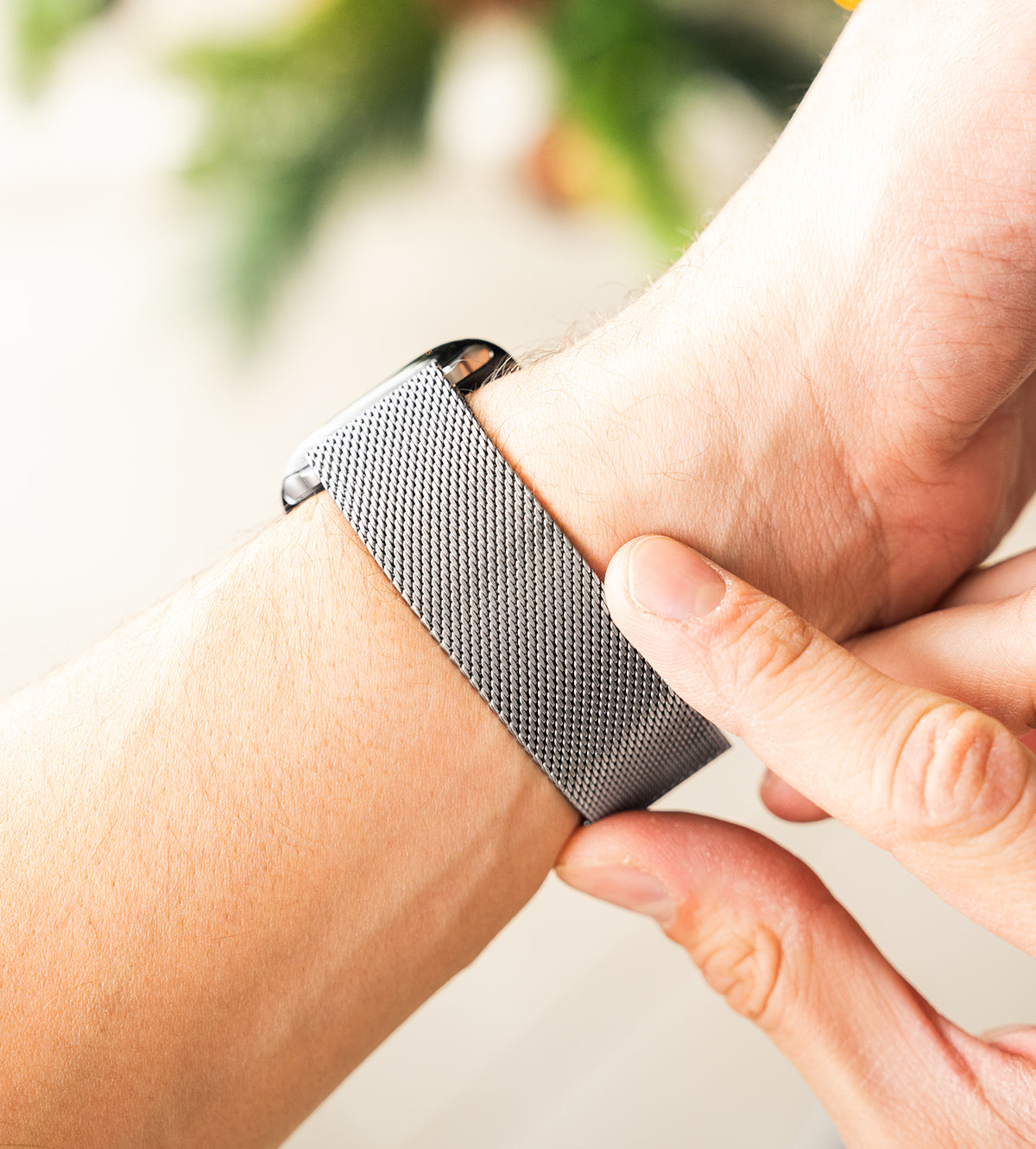 KUXIU Titanium Silk Magnetic Band for Apple Watch - Titanium
