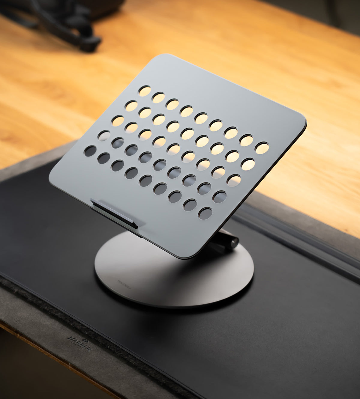 KUXIU X53 Ergonomischer Laptopständer mit integriertem 8-in-1-Hub